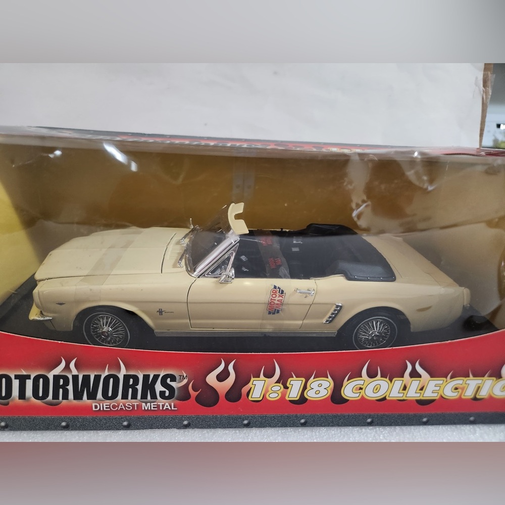Diecast Metal Convertible Toy Car - Cream